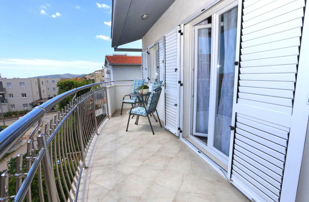 Apartman Kristian Trogir Exterior foto